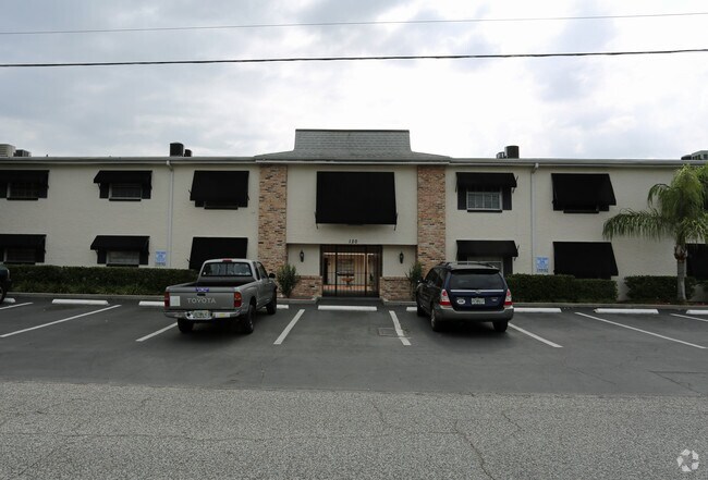 Photo - Kingston Court Apartments