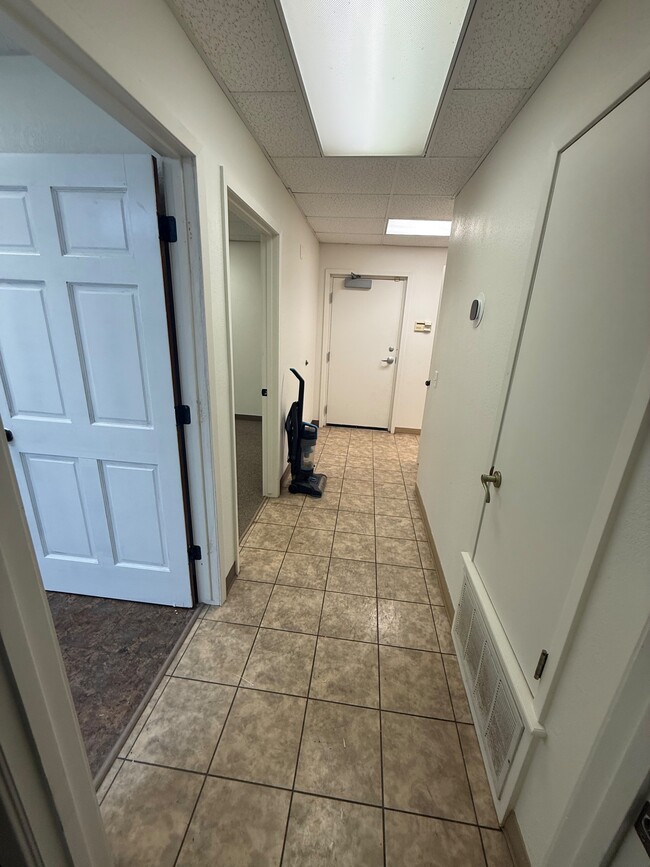 Photo - 203 N Ave D