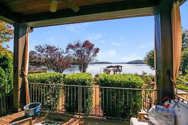 Building Photo - 17120 Belle Isle Dr