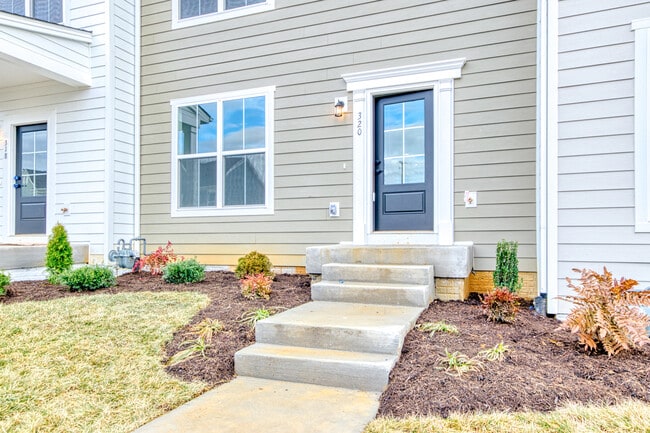 Photo - 221 Addison Ct