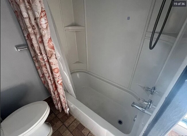 Photo - 114 Lagrange St Unit Upper