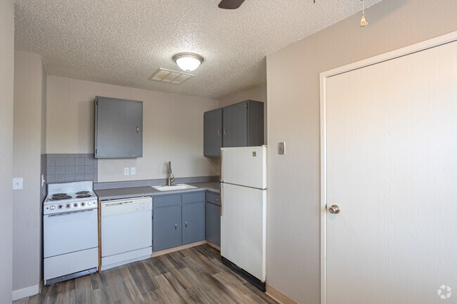 Studio - 450SF