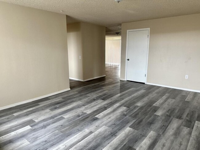 Photo - 205 N 63rd Ave