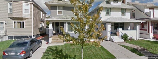 Lower 3Bd - 206 Parkwood Ave Rental