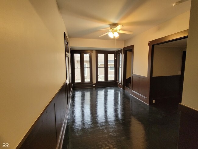 Photo - 306 S Market St