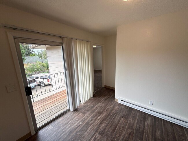 Photo - 3930 Iberis St NE