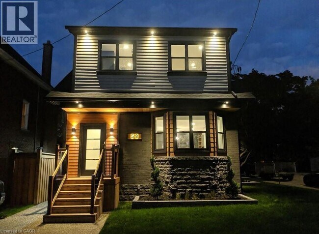 Photo - 58 Rosslyn Ave N