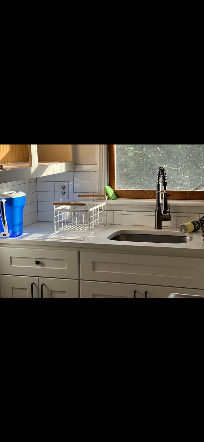 Photo - 137 Woodbine Ave Unit 4 woodbine