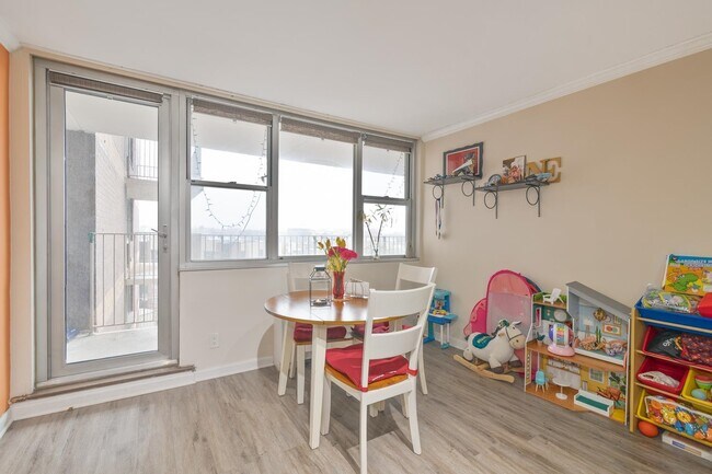 Photo - 6040 JFK Blvd E