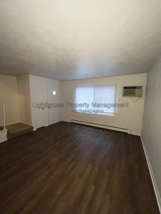 Photo - 1924 Sunnyside Dr