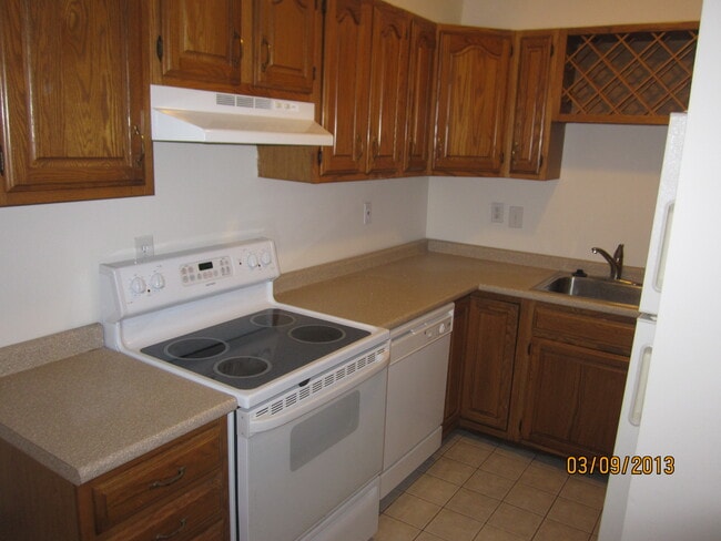 Building Photo - 58 Hemenway St Unit #1 Rental