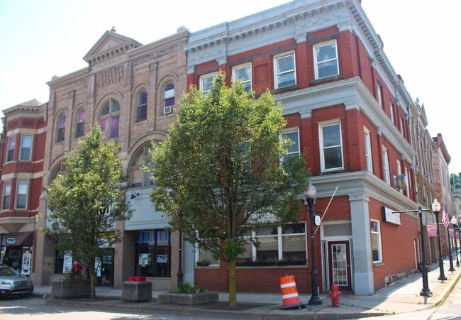 Fifth Street Place
