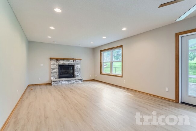 Photo - 2202 Marilyn Ave