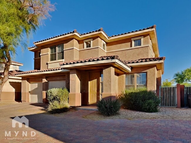 Building Photo - 13514 W Cypress St Rental