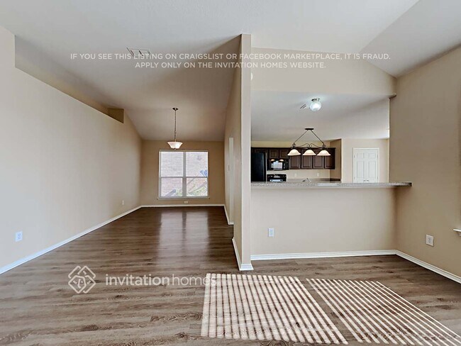 Photo - 905 Hidden Oaks Dr