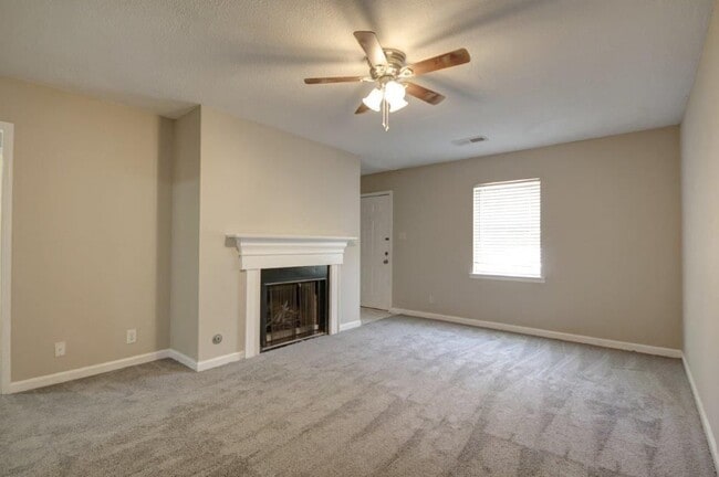 Photo - 925 Westland Dr SW