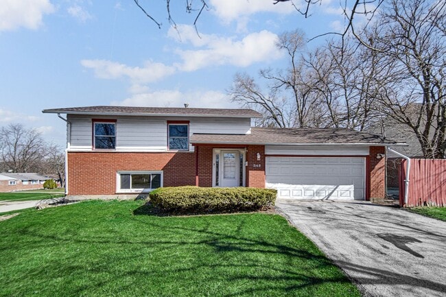 Building Photo - Spacious 4-Bedroom Split-Level in University Park