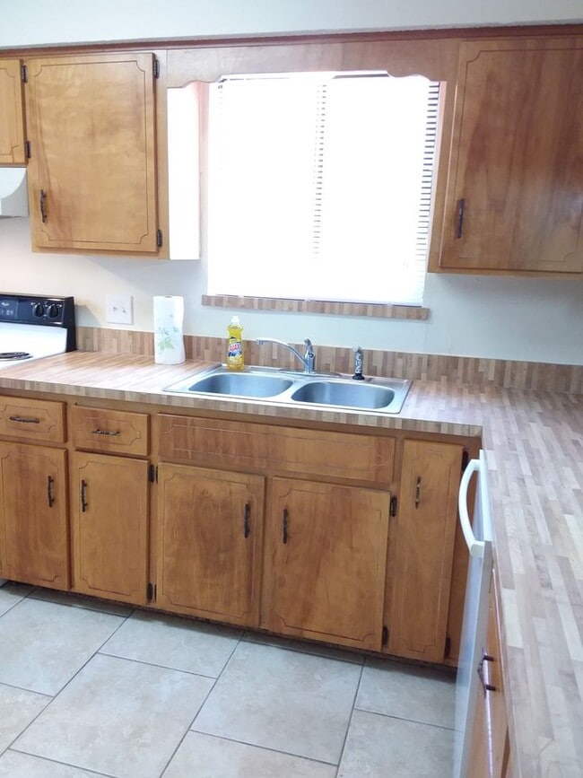 Photo - Mandarin - 2/2.5 townhome