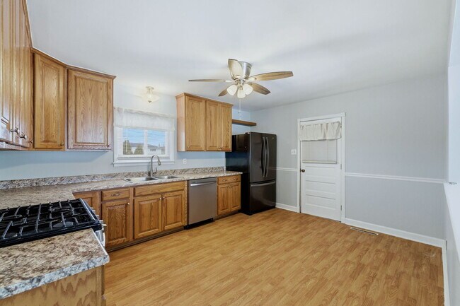 Photo - 19728 Glennell Ave