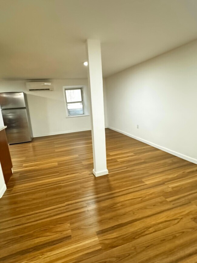 Photo - 684 Parker St Unit 1