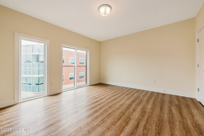 Photo - 700 Bangs Ave Unit 302