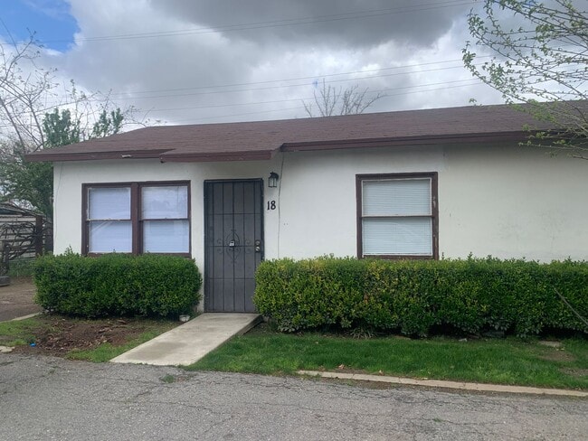 Photo - Cozy 1 bedroom in 93308 Unit 18