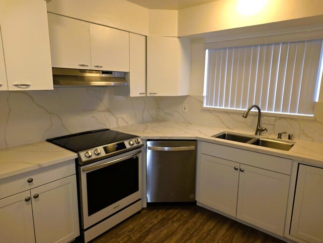 Photo - 512 San Jose Ave