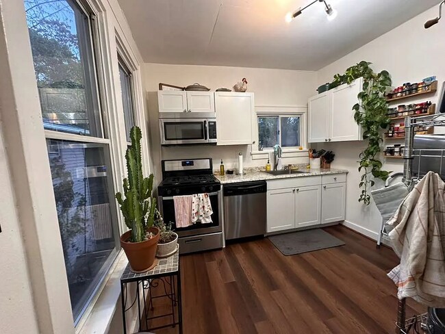 Photo - 442 Biddle Ave