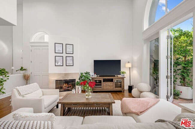 Photo - 718 Lincoln Blvd Unit 1