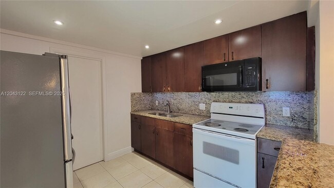 Photo - 14200 NE 15th Ave