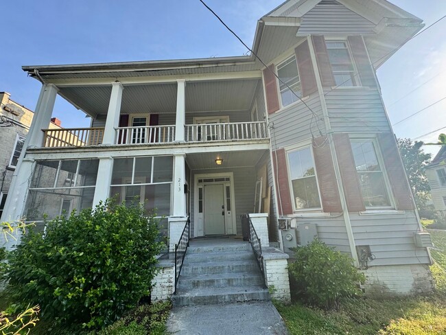 Photo - 213 E Gale St House