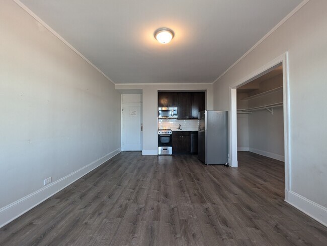 Photo - 3335 W Diversey Ave Unit 333