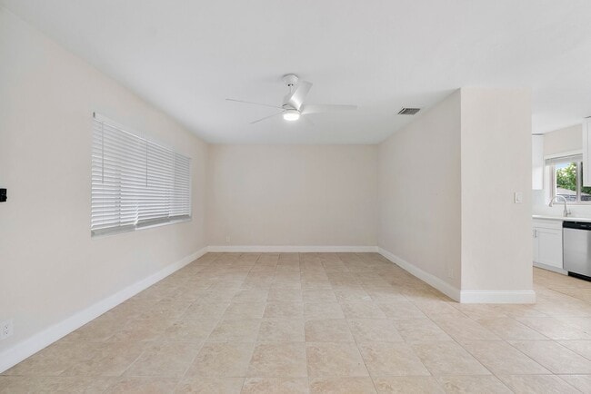 Photo - Spacious 3BD/2BA Home