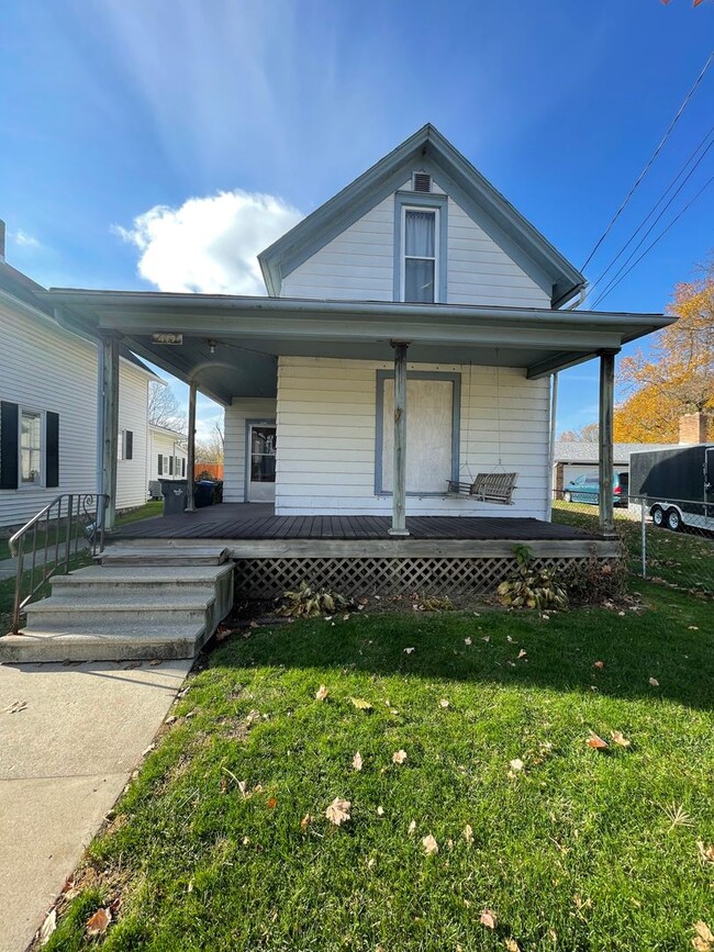 Building Photo - 419 1/2 North First Street Unit 419 1/2 N First