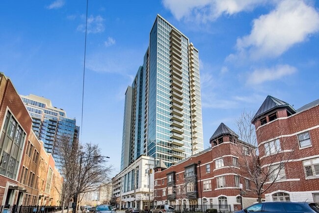 Building Photo - 1629 S Prairie Ave Unit 2403