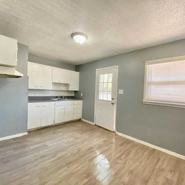 Photo - 2714 E 3rd St