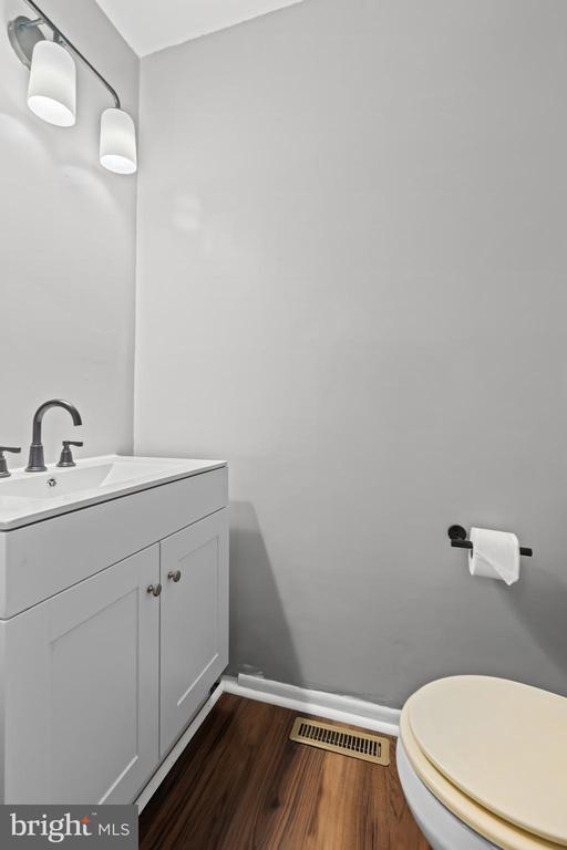 Photo - 6957 Rockfield Rd