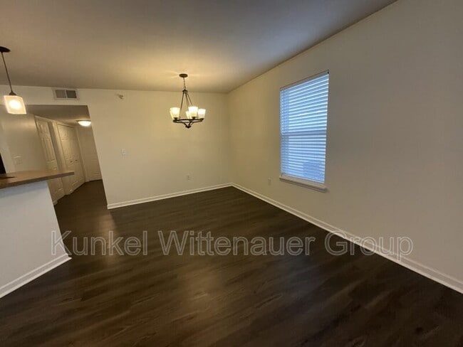 Photo - 701 Tower Grove Dr
