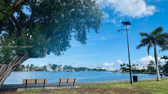 Photo - 1094 Redwood St