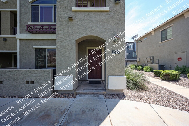 Photo - 2402 E 5th St Unidad 1515