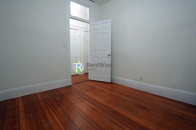 Photo - 1298 Commonwealth Ave