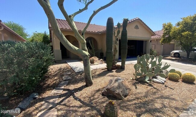 Building Photo - 39519 N White Tail Ln Rental