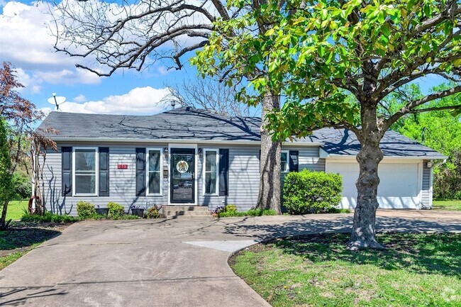 Building Photo - 319 E Spring Valley Rd Rental
