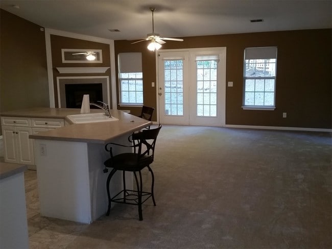 Photo - 123 Kingfisher Dr