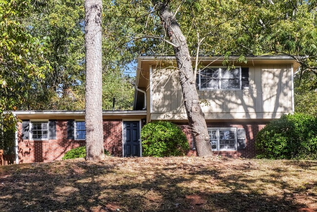 Building Photo - 6950 Fairway Trail