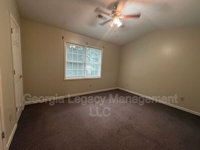 46 Creek Side Dr
