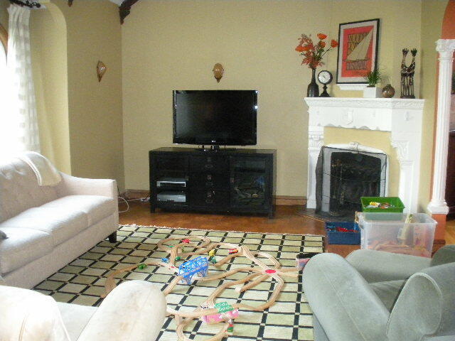 Building Photo - 221 Fair Oaks St Unit xxx Rental