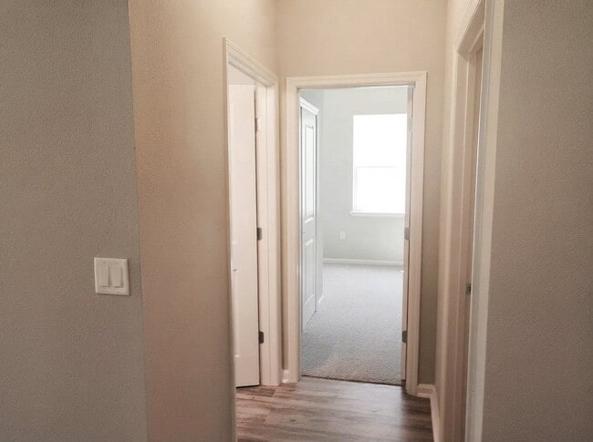 Photo - 220 Sawmill Landing Dr