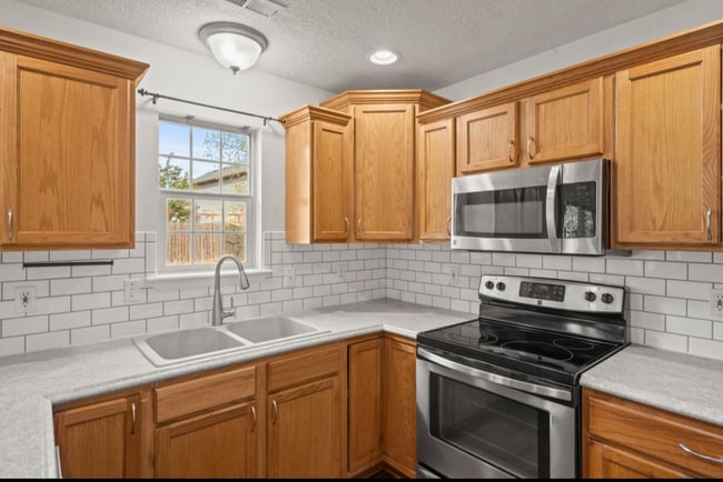 Photo - 3905 Jungle Tree Dr