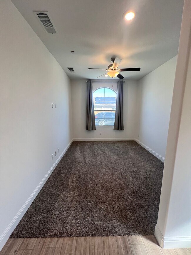 1 Bedroom Studio Rental House Rental in Shafter, CA